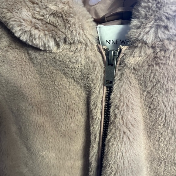 NINE WEST Faux Fur Zip Up Hoodie😍 - Picture 9 of 16